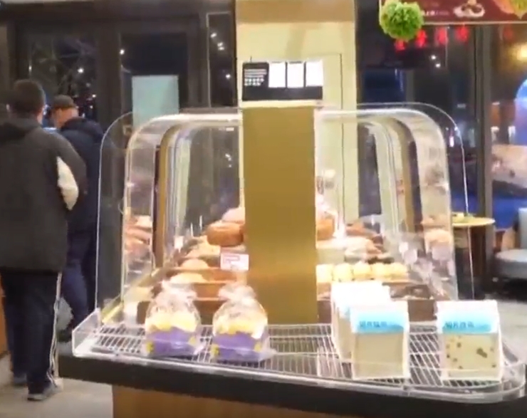 “剩菜盲盒”走红 倡导节约“食尚”