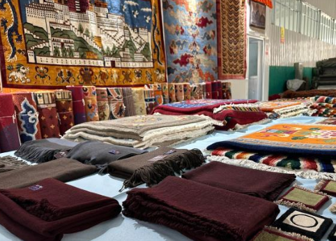 （文化中国行）千年藏毯焕新生“闯世界”