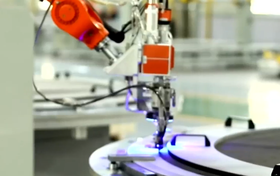 【四中全会精神在基层】潞安化机：一条产线何以实现“跨界智造”