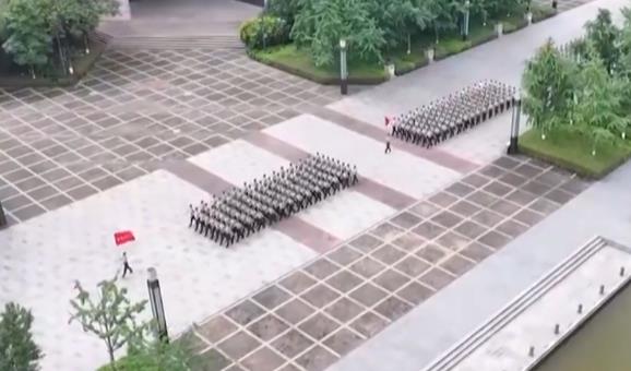 【学习贯彻党的二十届四中全会精神】为高质量推进国防和军队现代化接续奋斗