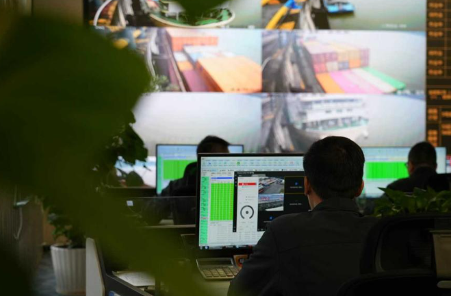 四中全会精神在基层丨果园港的新变化——长江上游最大枢纽港蹲点记