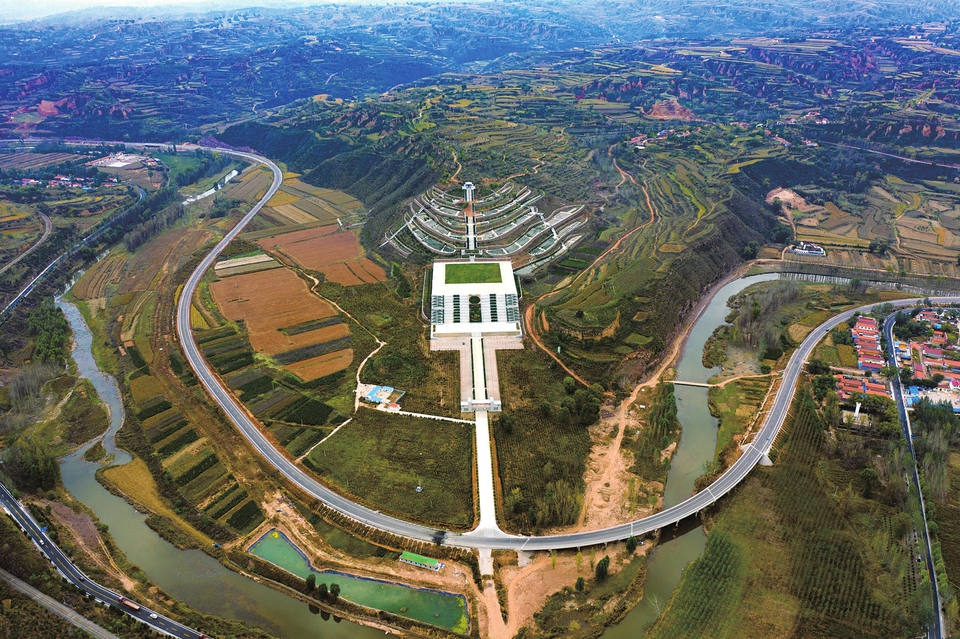 【文化中国行——探访三晋大地上的红色地标】武乡县八路军烈士陵园：英魂归故里 精神代代承