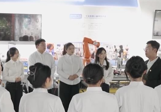 【学习贯彻党的二十届四中全会精神】面向基层宣讲 推动全会精神深入人心