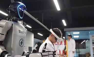 学习贯彻四中全会精神·一线见闻丨拓宽应用场景 加快培育新质生产力