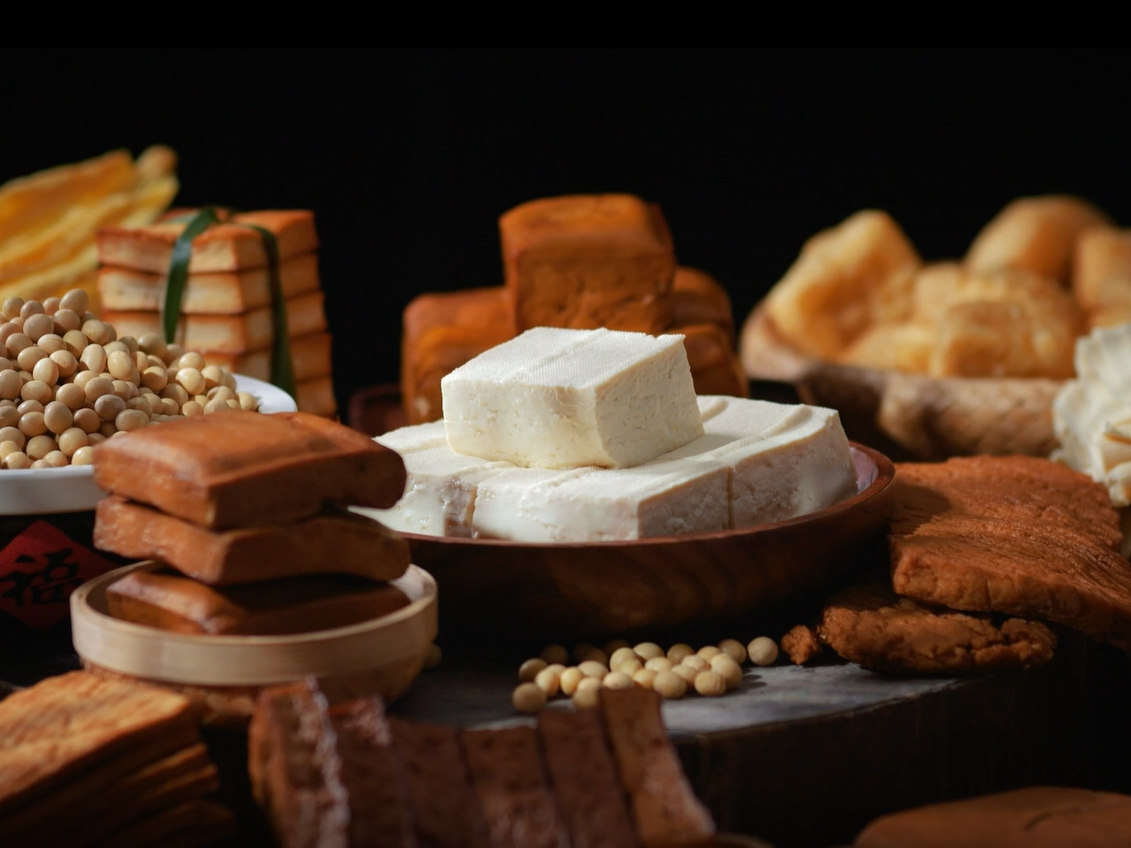 做豆腐，是关公教的？这波跨界告诉你：强者从不抱怨环境！