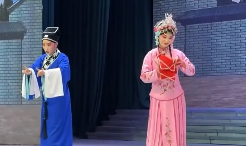 文化中国行丨民生与传承双向奔赴 “平价剧场”让百姓有戏看演员有戏演