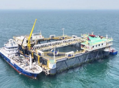 “十五五”开好局 起好步丨三文鱼也要“搬家” 陆海接力养殖助力“蓝色粮仓”