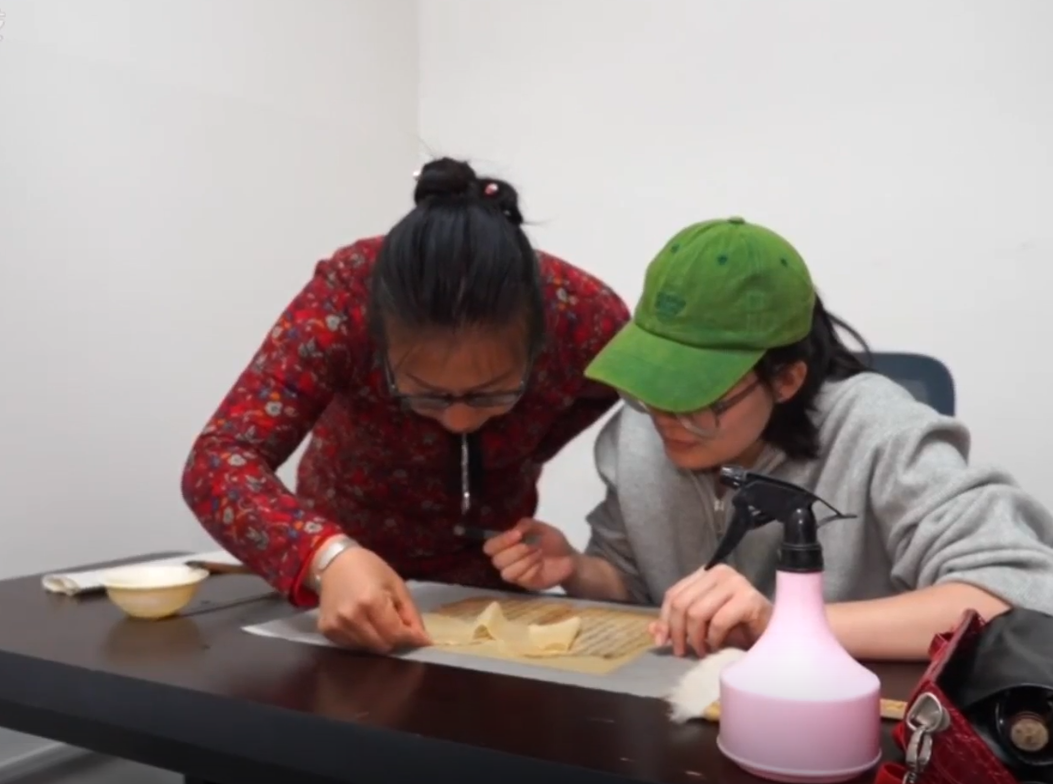 【文化中国行】“80后”古籍“续命”人 在时光碎片中修补文明