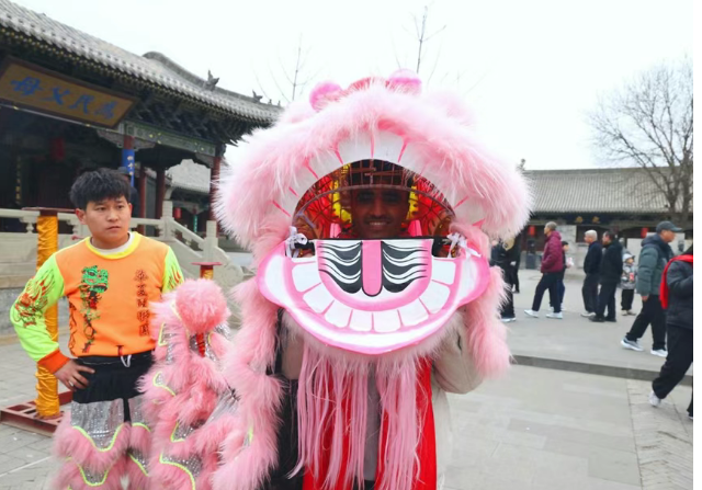 外国友人遇上山西年，够味儿！够“晋”彩！