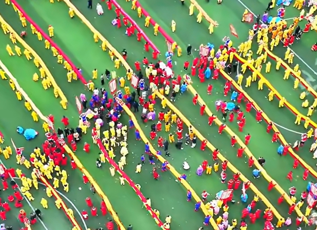 沸腾！80 条 “巨龙” 齐舞！