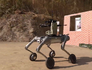 首次公开！最新一代中国机器狼巷战画面