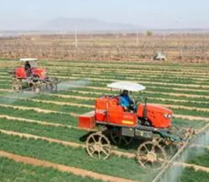科技赋能助生产 多措并举护春耕