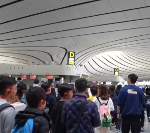 全国民航夏秋新航季到来 国产大飞机航线再“上新”