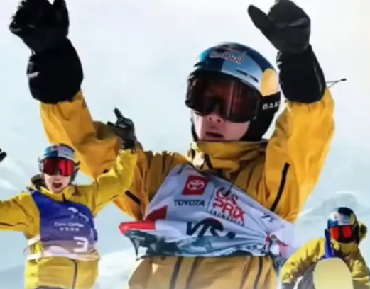 我省健儿苏翊鸣斩获单板滑雪坡障世界杯总冠军