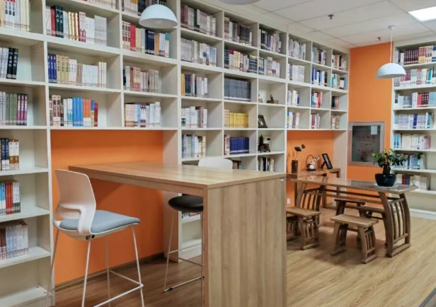 一到下午4:30，教学楼上锁，学生全被请出教室，为啥？