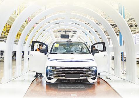 奋进“十五五” 一步一步坚定走