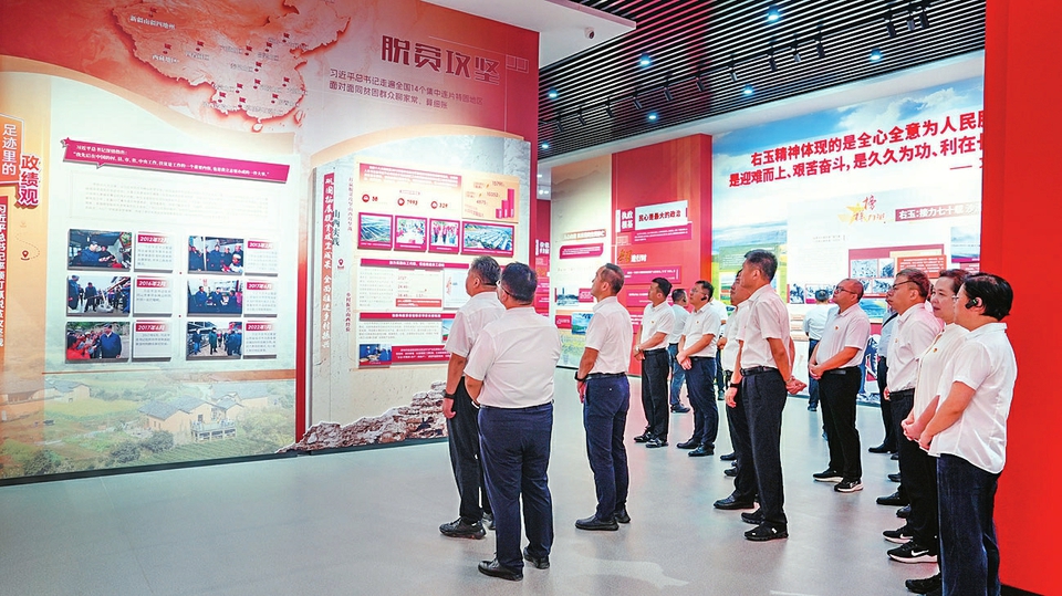 我省党员干部参观“实干为民”——山西省树立和践行正确政绩观专题展，经受深刻的党性教育和精神洗礼——为民造福是最大政绩