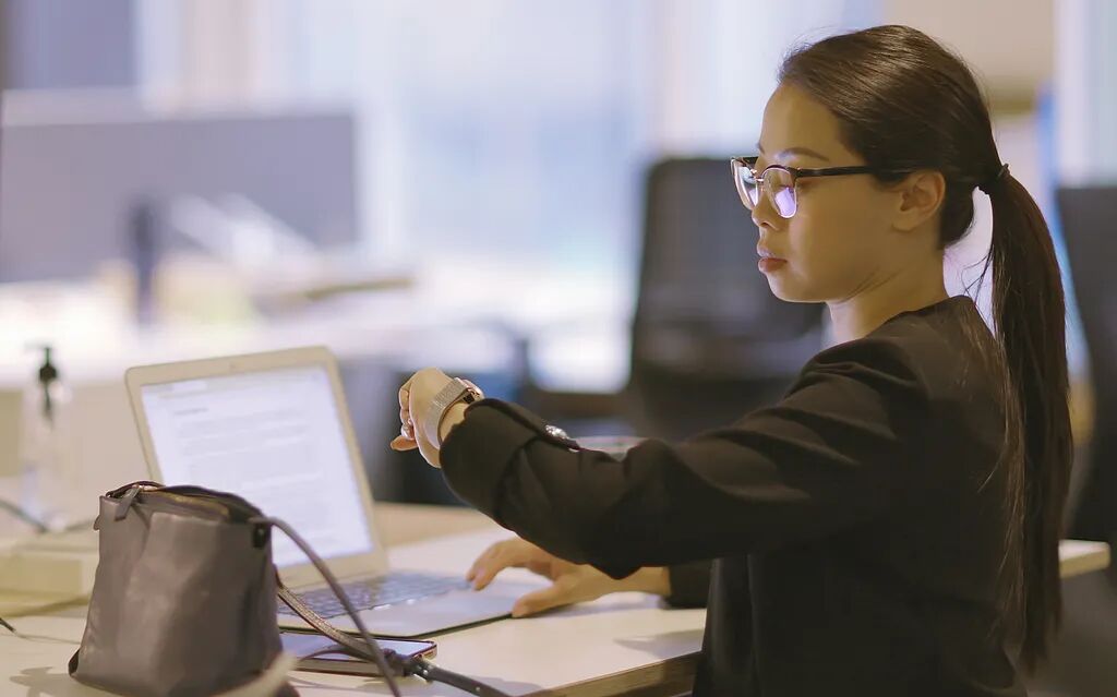 “上四休三”，但要降薪……合理吗？