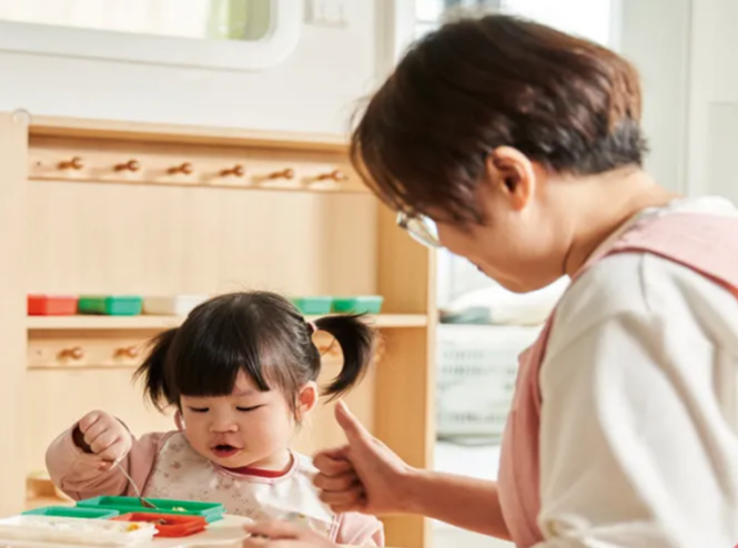 国家卫健委：加快推进托育综合服务中心建设